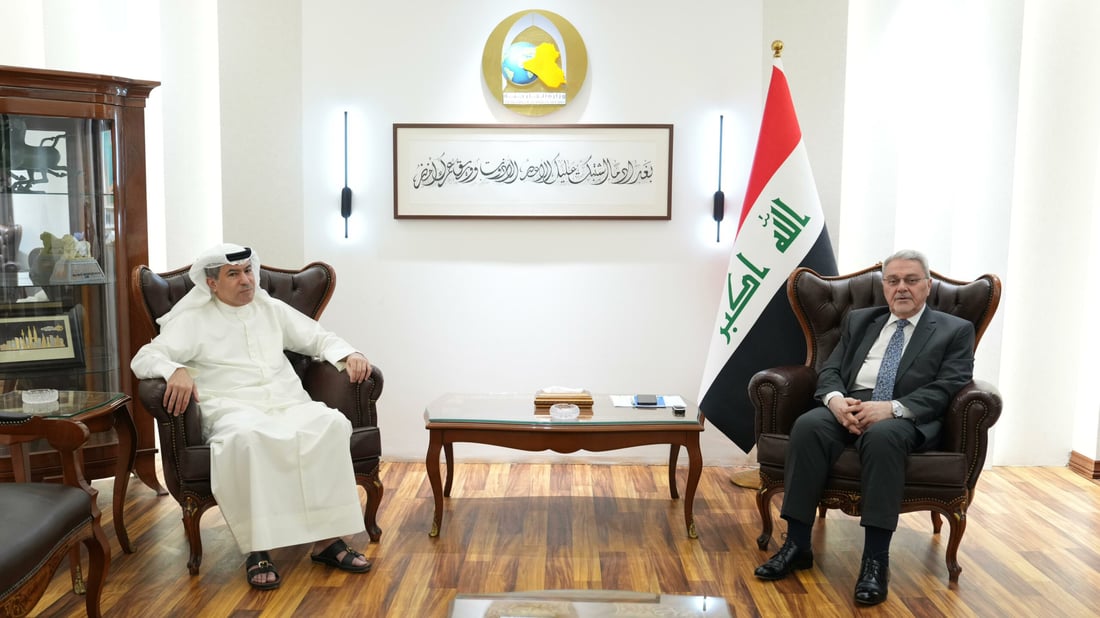 كويتيون في سجون بغداد! السفير حسن زمان يتجول بين الأحزاب: الفصائل تقصفنا