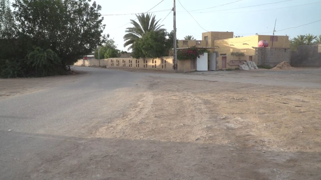 صور: المياه ستصل إلى أهل الخميسية في الحمزة الغربي.. يغتسلون في النهر منذ 10 سنين!