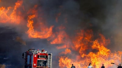 بقيادة بوهان.. رجال الدفاع المدني ينجحون بإنقاذ عائلة حاصرتها النيران في بابل (صور)