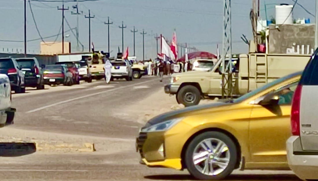 فيديو: شمال البصرة لا يهدأ.. الثغر تتحالف مع القرنة وتعلن الاعتصام وغلق طريق نفطي