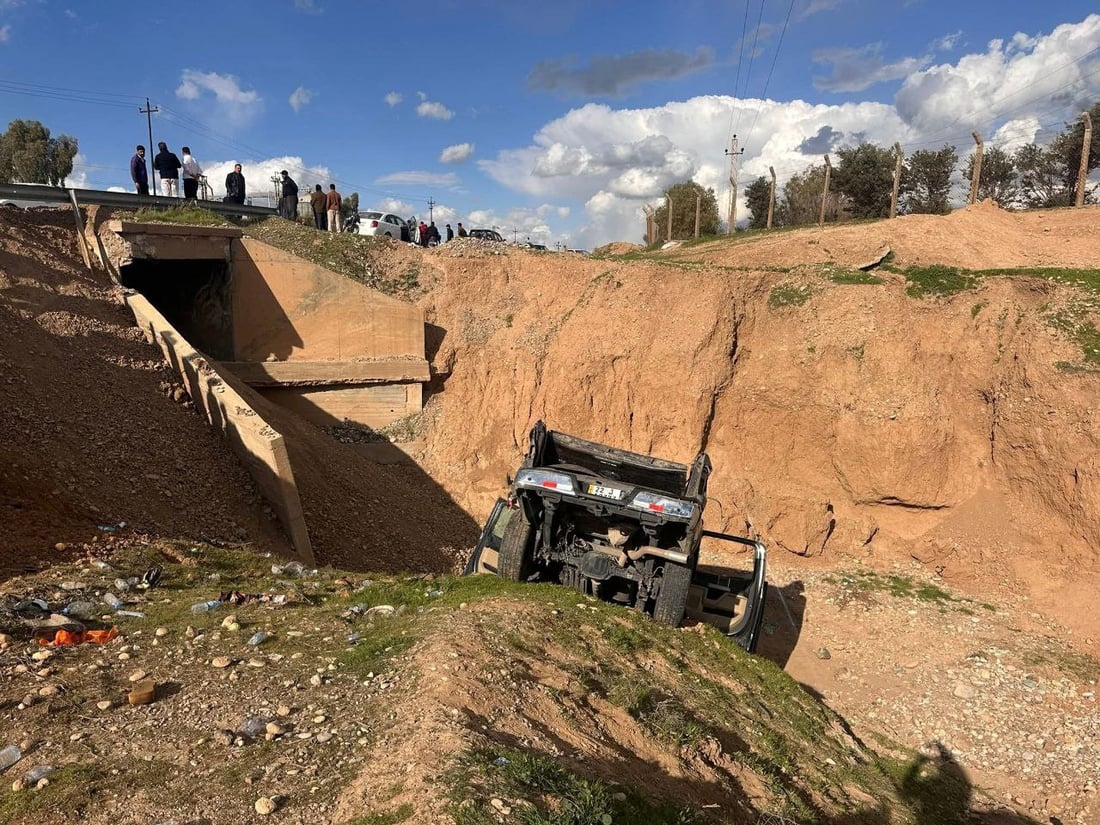 فيديو: مصرع 5 أشخاص من عائلة واحدة بحادث سير بين الدبس والتون كوبري