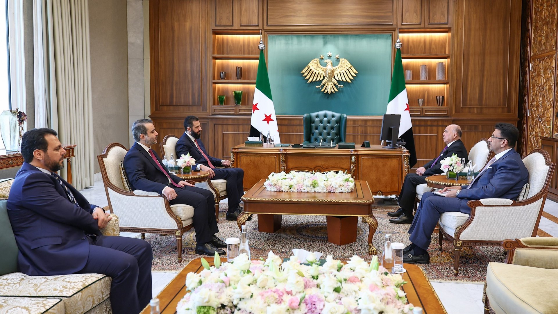 Iraq and Syria agree to revive oil pipeline, deepen cooperation