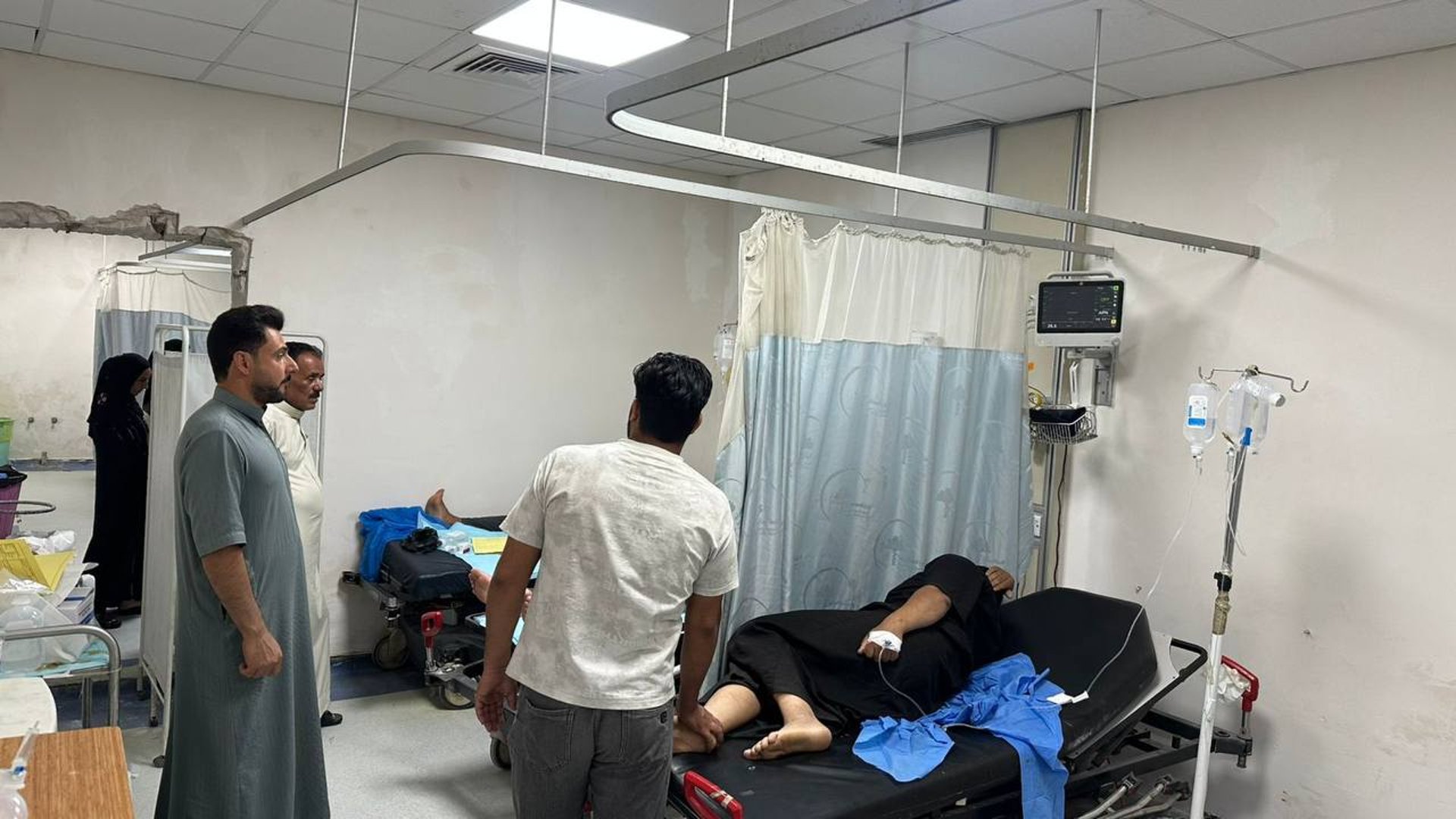 More than 200 treated for food poisoning in Fallujah linked to fast ...