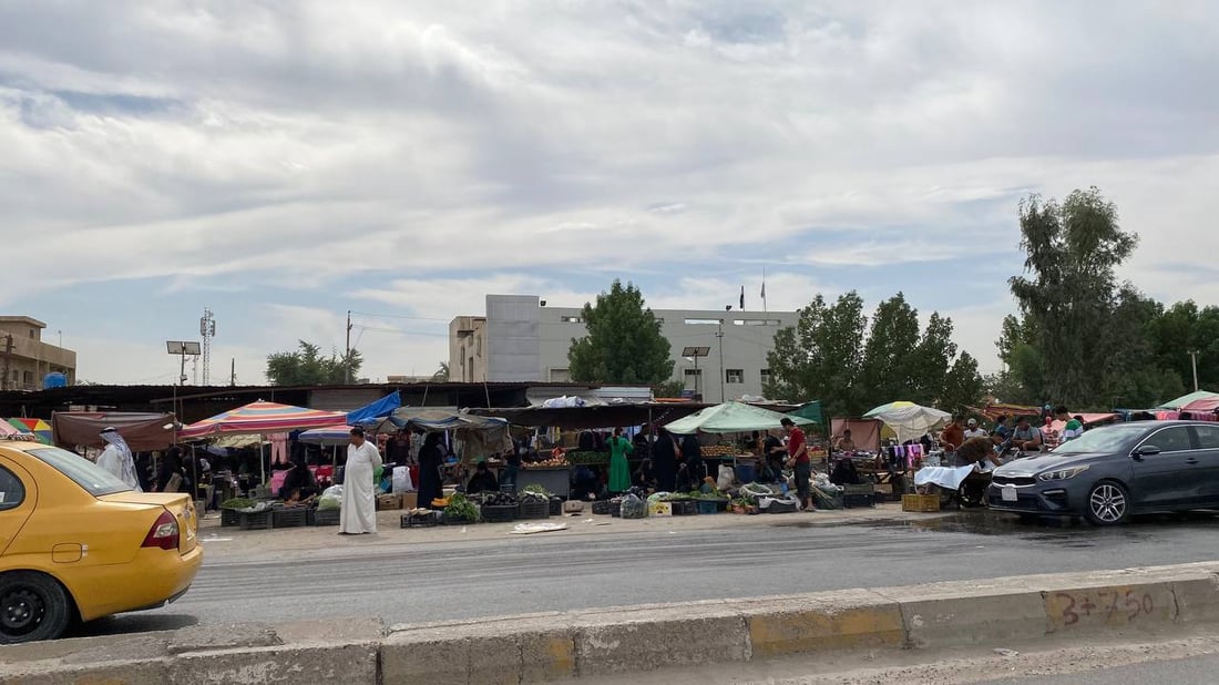 مشكلة بسطات أبو غريب عند نقطة الصفر.. الباعة لا يريدون السوق الجديد! (صور)