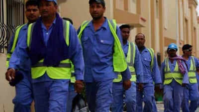 الشباب والدولار إلى الخارج.. كردستان نحو مزيد من التشدد مع العمال الأجانب
