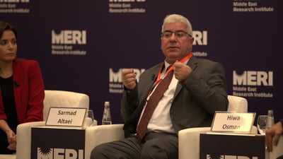 سرمد الطائي: يصعب فهم العراق بغياب الصدر.. ونعيش عام توبة من السياسة