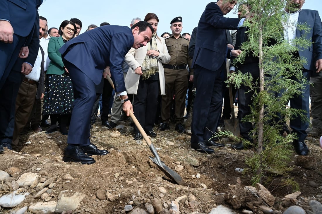 الوزير التركي غرس أول شجرة على مرتفعات كسنزان.. مشروع “NEFES” انطلق في أربيل