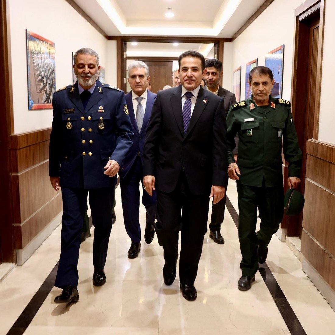 قاسم الأعرجي يزور رئيس الأركان الإيراني ومعه 3 ملفات