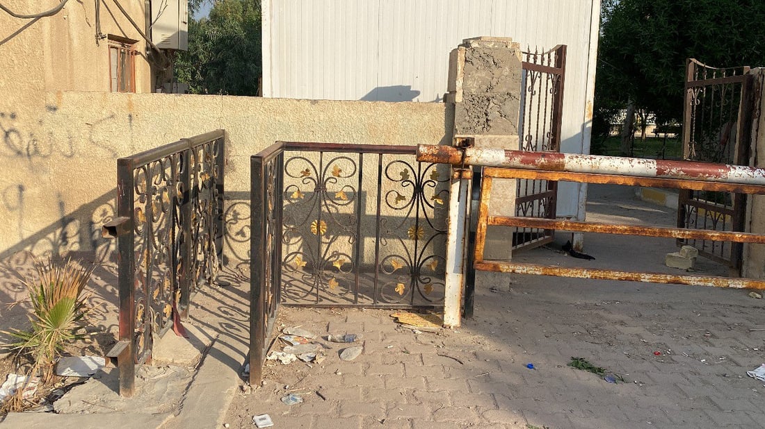 صور: بلدية العمارة نسيت وضع ممر لأصحاب الكراسي المتحركة بعد تطويق الحدائق!