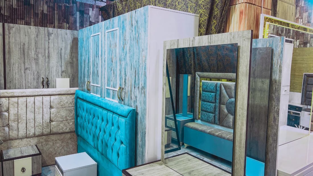 صور: غرف نوم بالمتانة العراقية والجمال التركي.. نجار بعقوبة أوجد الخلطة