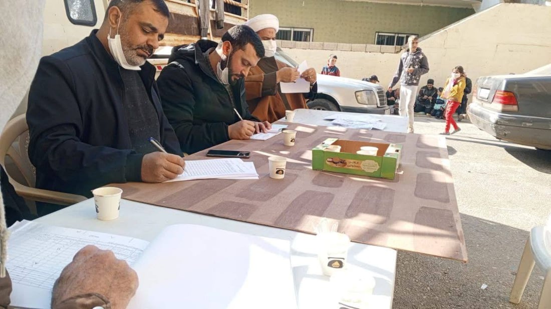 مكتب السيد السيستاني يباشر بتوزيع مساعدات غذائية على النازحين السوريين في لبنان