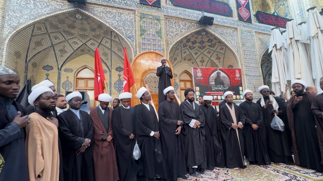 الأفارقة في أكبر مسيرة عاشورائية وسط النجف.. والرادود من تنزانيا (فيديو)
