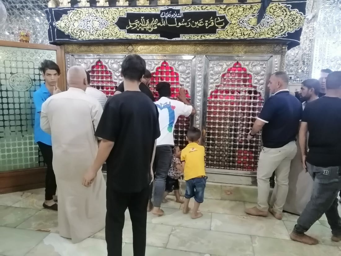 صور من المسيّب هذه الليلة.. الآلاف يحيون ذكرى وفاة أولاد مسلم بمشاركة 40 موكباً