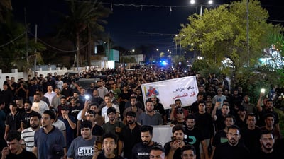 “الله اكبر يا علي الأحزاب حرقونا”.. تطويق مجلس واسط لإقالة المحافظ “فوراً”
