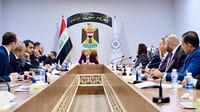 المالية تناقش إجراءات إعادة هيكلة مصرفي الرافدين والر...