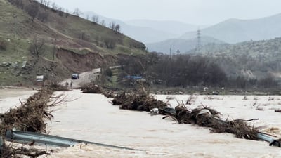 بەهۆی بارانی بەخوڕەوە پردی شاخە سوور نزیکە لە رووخان