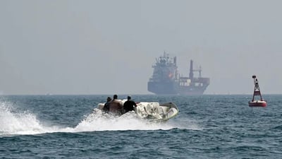 إيران تطلب من الحوثيين الاستعداد لإغلاق مضيق باب المندب – رويترز