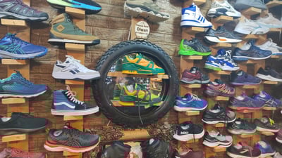 جووتێک پێڵاوی بالە بە 5000 دۆلار