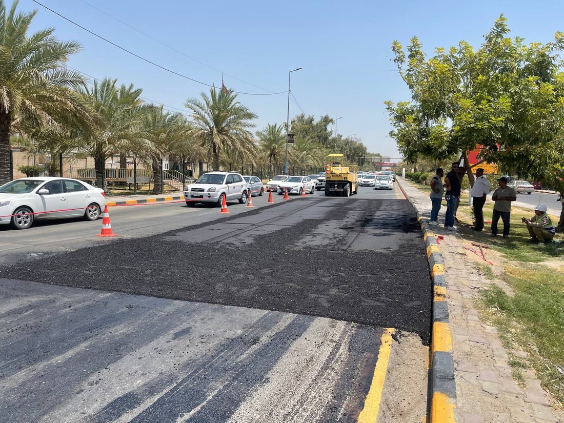 النجف تستغرب: لماذا تبلطون في وقت الذروة!.. والبلدية توضح