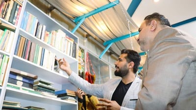 عملات طوابع ومسكوكات.. أبرز ما يحتويه “متحف الشيباني” في الديوانية