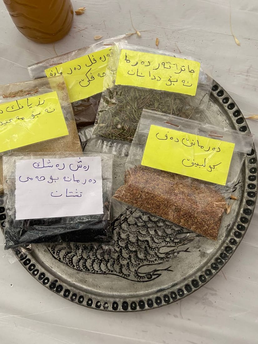 صور: المسلمون والمسيحيون شاركوا نشاطاً مدرسيا حول فلكلور زاخو