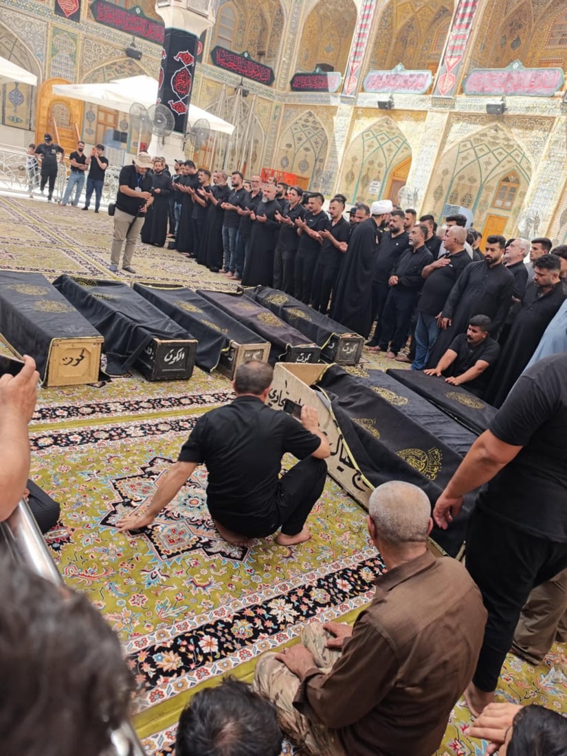صور: وصول جثامين ضحايا حريق الكوت إلى مرقد الإمام علي في النجف