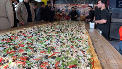 Young man from Sulaymaniyah’s Hajiawa district aims to set record for Iraq’s largest pizza