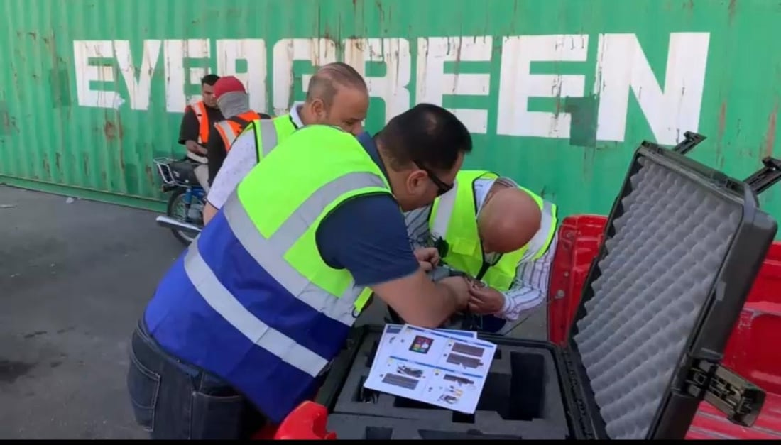 “عملية استباقية” للكمارك في ساحة الترحيب.. فحص وتحليل الحاويات بالأشعة