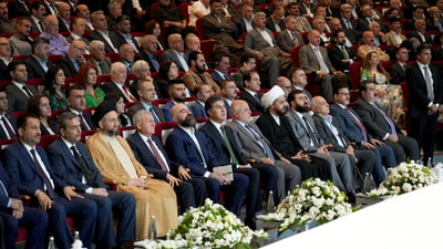 بارزاني يمازح طالباني في مؤتمر “اليكتي”: هل ستبقى رئيساً بعد 5 دقائق!