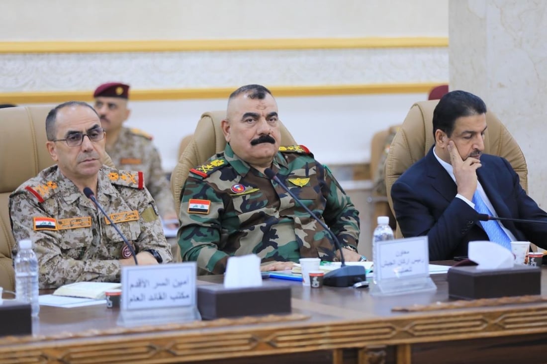 قادة الجيش والبيشمركة يبحثون ضبط الحدود وتسليم المطلوبين بين بغداد وأربيل