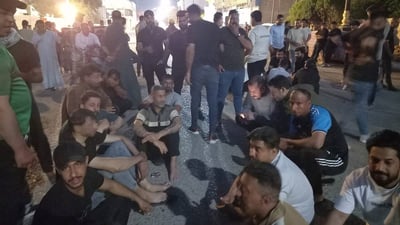 أصدقاء الزركاني ينهون اعتصامهم أمام باب شرطة واسط.. مدير البلدية وعدهم بالتدخل