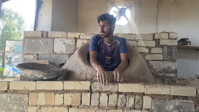 Young craftsman keeps clay oven tradition alive in Diyala
