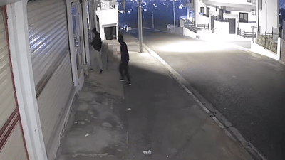 دزییان لە ماركێتەكان دەكرد و قۆڵبەست كران