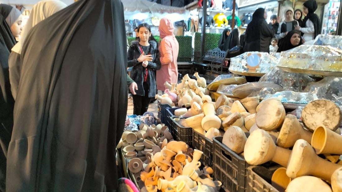 صور: أسواق بغداد الجديدة تستعد لإحياء “ليلة زكريا”.. على أمل الرزق والذريّة