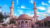 لا صلاة ولا أَذان في 