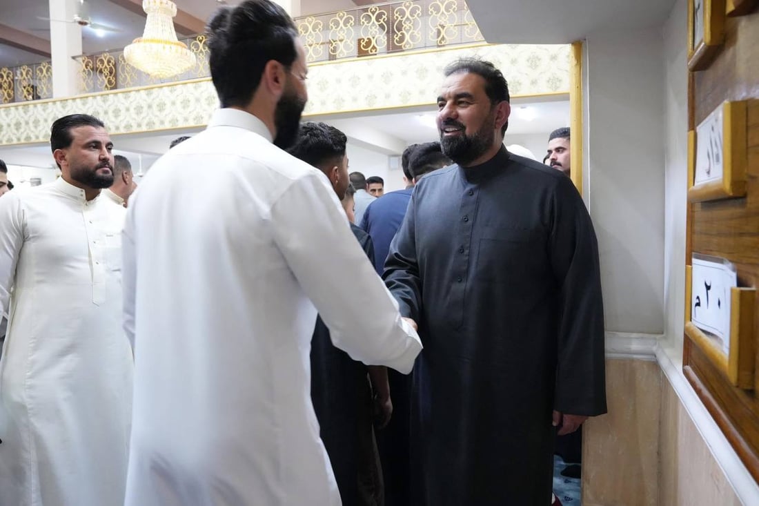 الوحيد الذي فتح بابه للمصلين في الأنبار.. صور من صلاة العيد بجامع الكرمة الكبير