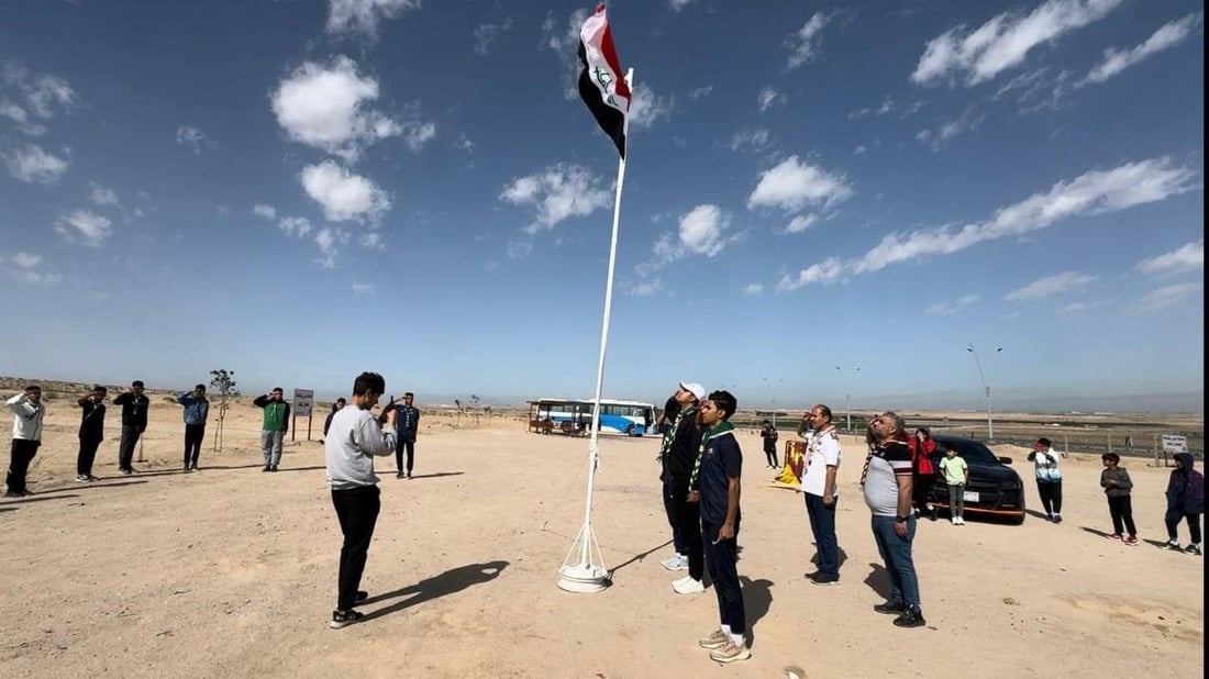 صور: 30 شاباً تسلقوا “سنام” الجبل الوحيد في البصرة وجربوا حياة الكشافة