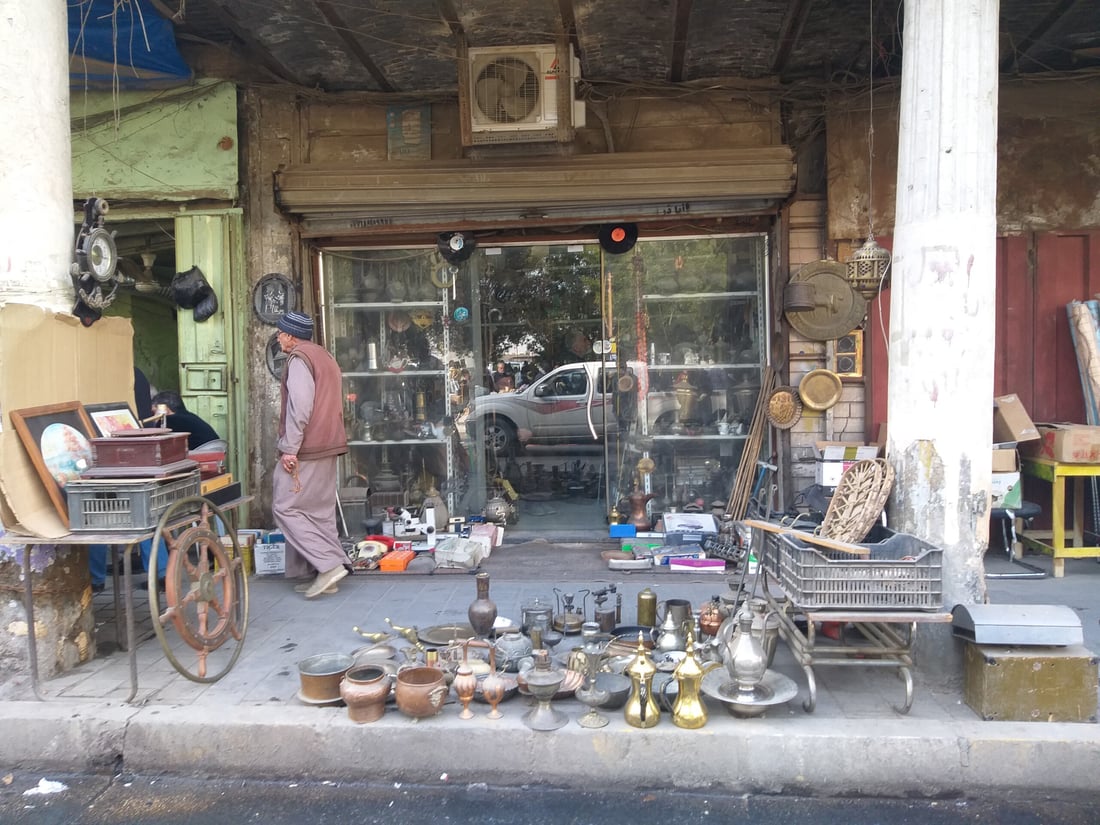 تجّار خان المدلل: زبائننا دائميون.. “أنتيكاتنا ونوادرنا” تُباع في الخارج غالياً