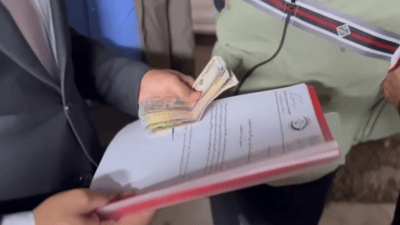 بالجرم المشهود.. النزاهة تطيح بمسؤول سابق في بلدية كركوك أثناء تسلمه رشوة