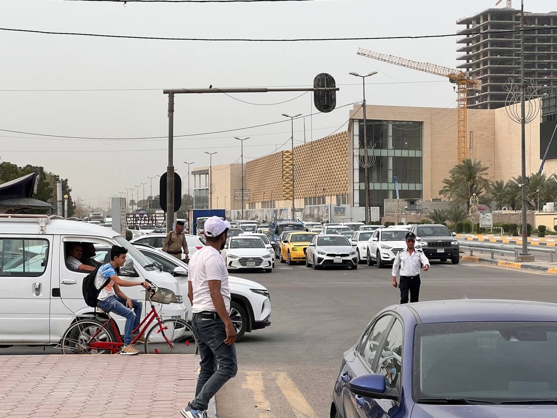 عقدة وسط بغداد “المملّة”.. عبور تقاطع المصافي يتطلب 90 دقيقة يومياً (صور)