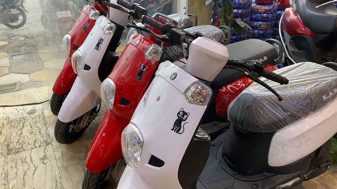 سريعة وبلا لوحات.. “الذبانة” النارية الأكثر رواجاً بين شباب الناصرية (صور)