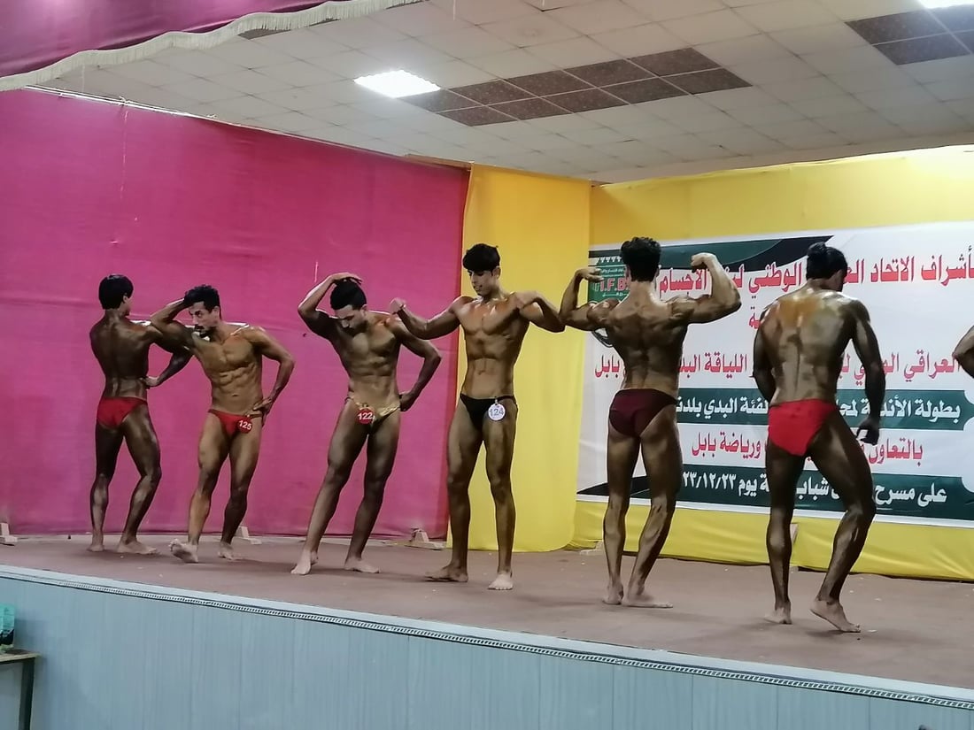 صور: بابل تستعرض “عضلاتها” بـ60 لاعباً.. أندية كمال الأجسام تتنافس على المنتخب