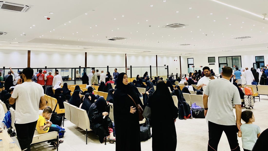 صور: منفذ بصرة كويت مزدحم بالآلاف وطلب لتجاوز الفيزا.. يريدون العيد في العراق
