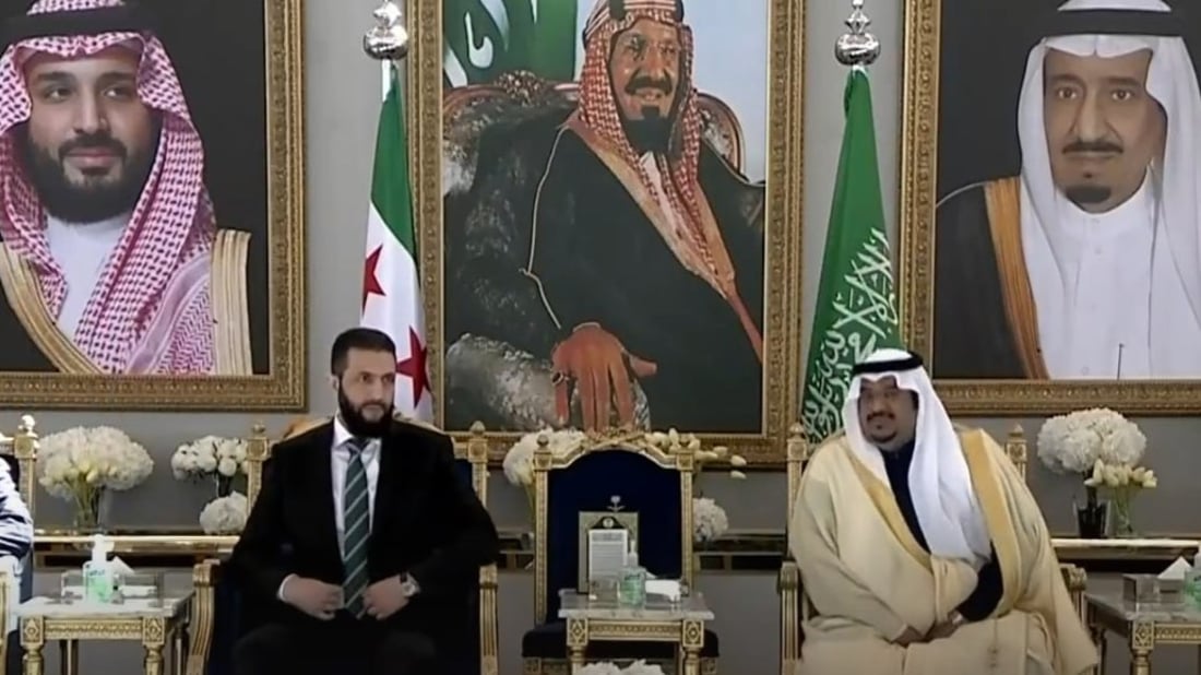 الشرع يصل الرياض في أول زيارة رسمية بعد توليه الرئاسة السورية