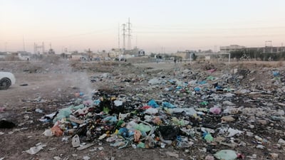 ريف بابل: أبو غرق “غارقة”.. البلدية: 6 سيارات مهمة مستحيلة لرفع النفايات (صور)