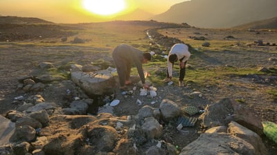 گه‌شتیاران كه‌مپینگێكی شاخه‌وانان پیس ده‌كه‌ن و چه‌ند ژینگه‌پارێزێكیش خاوێنی ده‌كه‌نه‌وه‌