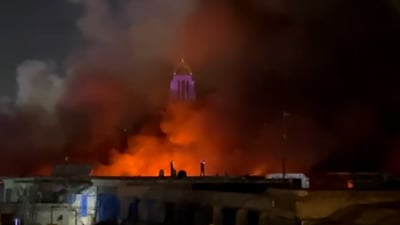 ئاگرە گەورەکەی بازاڕی قەیسەری برینداری لێ کەوتەوە