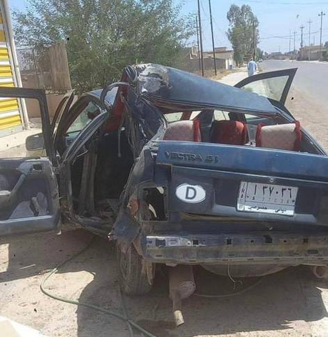 صور: 3 مراهقين سرقوا سيارة والدهم واصطدموا بجدار دكان في كركوك