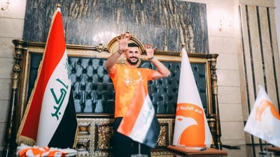 أيمن حسين يوقع رسمياً مع نادي الكرمة الرياضي – صور