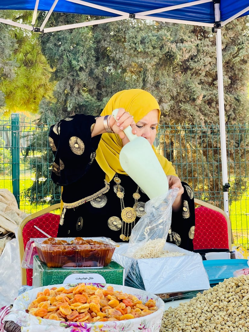 عروض رائعة في أربيل.. مهرجان الرمان ليس للرمان فقط وحفلة العسل قريباً (صور)